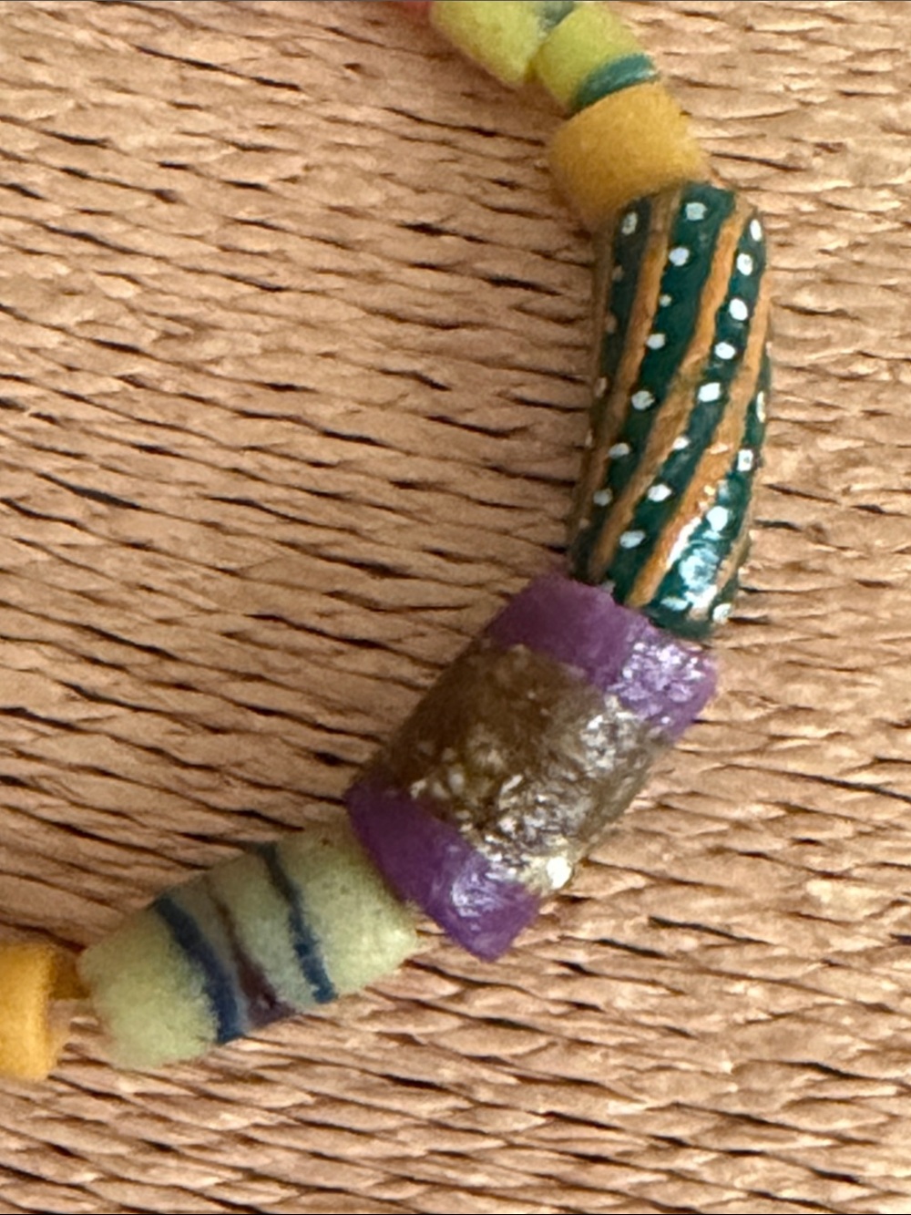 African trading beads stretch bracelet - Picture 7 of 8